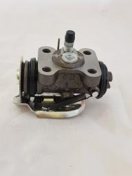 CYLINDER, WHEEL REAR RH FORWARD