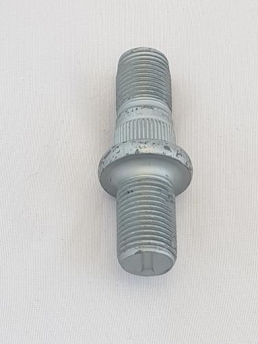 STUD, WHEEL REAR LH