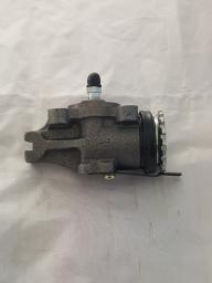 CYLINDER, WHEEL, FRONT RH FORWARD