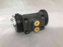 WHEEL CYLINDER , REAR