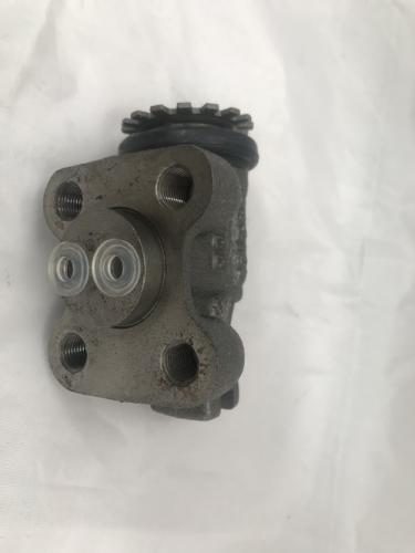 WHEEL CYLINDER , FRONT