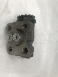 WHEEL CYLINDER , FRONT