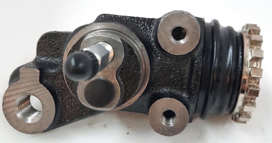CYLINDER,WHEEL HINO FORD 