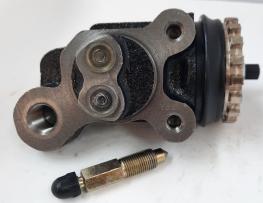 CYLINDER,WHEEL  L/H FRONT HINO FORD 