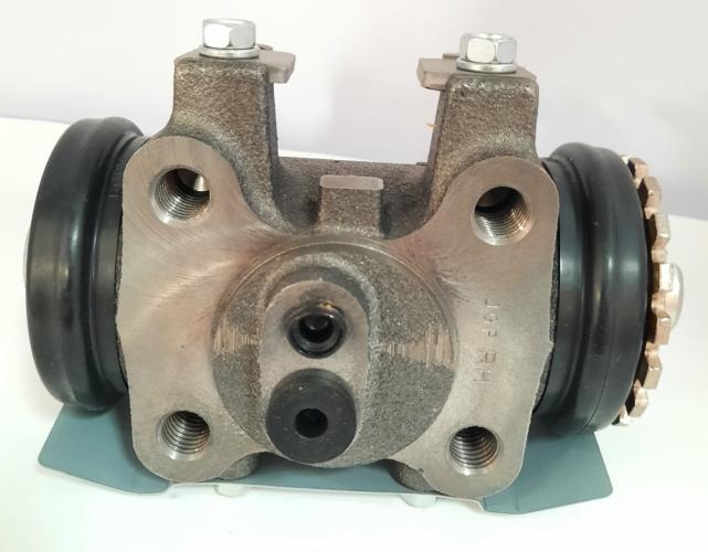 CYLINDER,WHEEL RH REAR