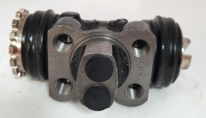 CYLINDER,WHEEL RH REAR 