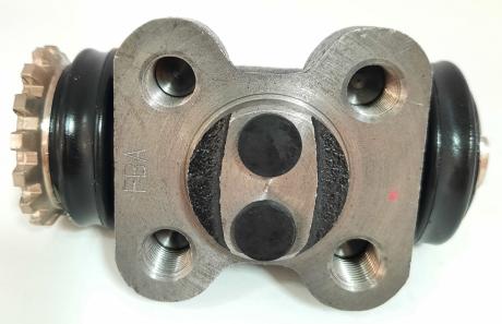 CYLINDER,WHEEL RH REAR