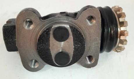 CYLINDER,WHEEL LH FRONT
