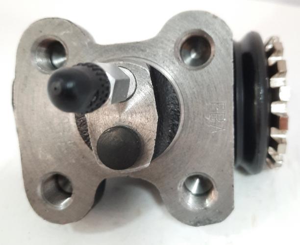 CYLINDER,WHEEL LH FRONT