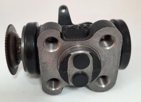 CYLINDER,WHEEL RH REAR