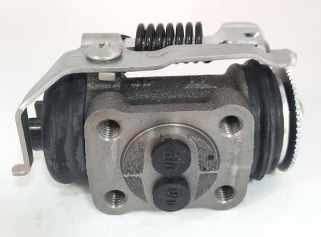 CYLINDER,WHEEL LH REAR