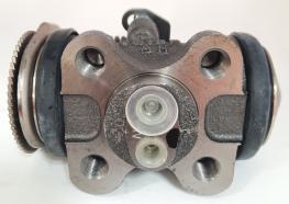 CYLINDER,WHEEL RH REAR