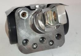 CYLINDER,WHEEL RH REAR