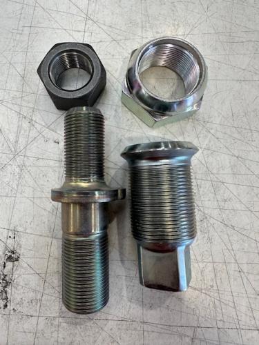 HUB BOLT KIT - REAR RH
