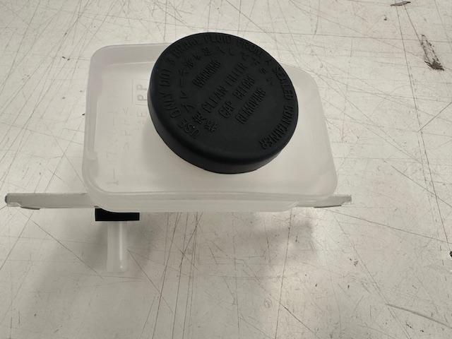 CLUTCH FLUID RESERVOIR