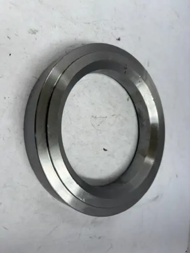 RING ABUTMENT - RETAINER REAR AXLE