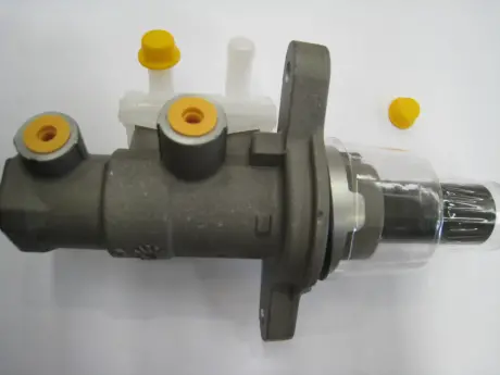 BRAKE MASTER CYLINDER