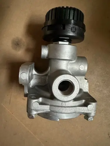 RELAY VALVE ASSEMBLY