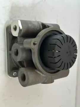 RELAY VALVE ASSEMBLY