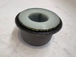 CAB MOUNT BUSH