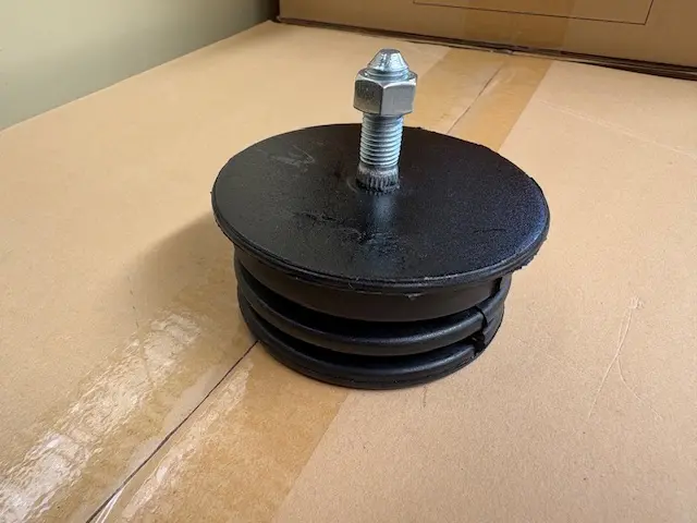 REAR CAB MOUNT