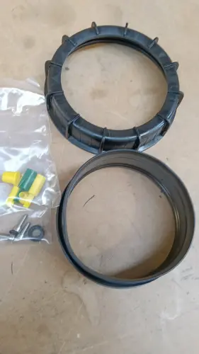LOCKING SET - UREA TANK