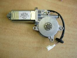 MOTOR, WINDOW REGULATOR RH