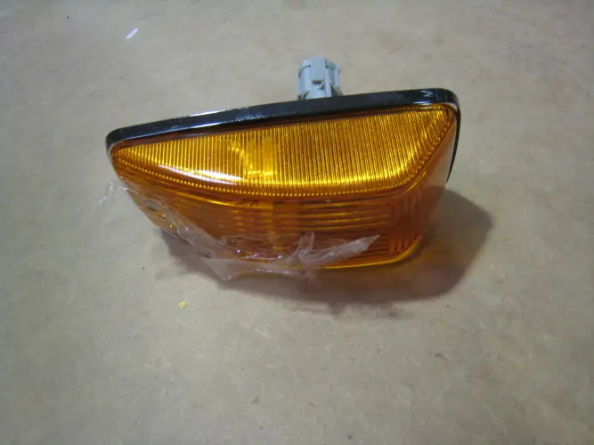 INDICATOR LAMP - DOOR - RH/LH
