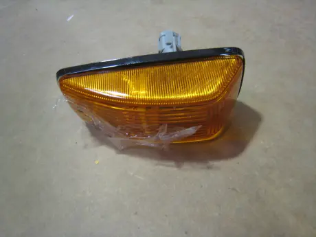 INDICATOR LAMP - DOOR - RH/LH