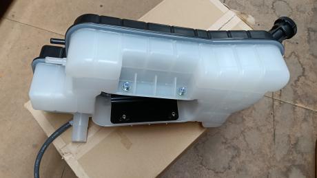 HEADER TANK